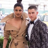Priyanka Chopra Shows Off Her RING! 37838908_1848029411928079_1856761026880471040_o